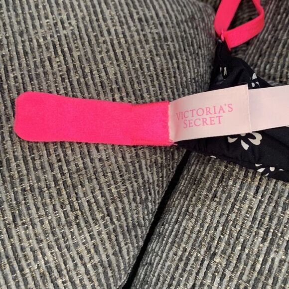 Victoria’s Secret push up bra 34A EUC - Picture 10 of 10